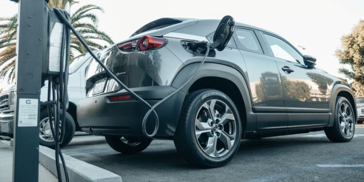 Rame nelle colonnine elettriche: l’oro rosso che fa gola ai ladri