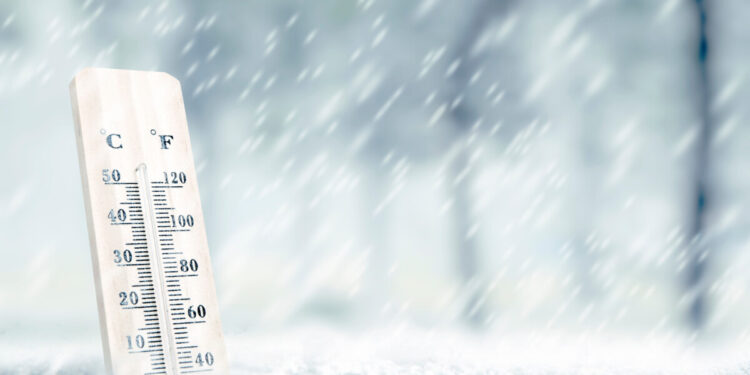 Scatta l’allerta meteo: venti forti e crollo termico, ecco le zone più colpite