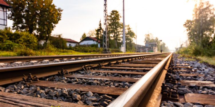 Treno deraglia con 250 persone a bordo: bilancio drammatico