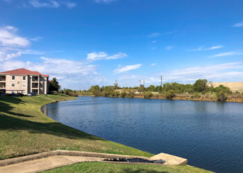 Tragedia a Rovigo: madre e bimba trovate morte in un laghetto