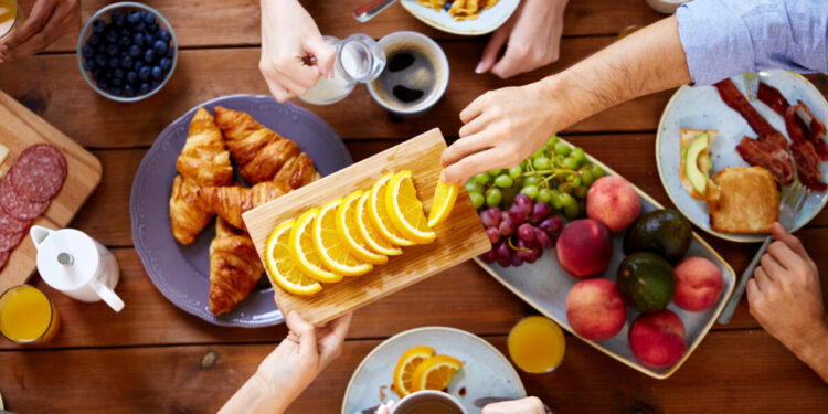 Attenzione a cosa mangi a colazione: il nutrizionista svela l’errore più comune